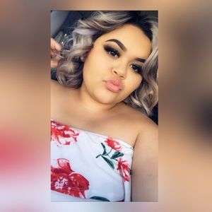 Meet your Posher, April